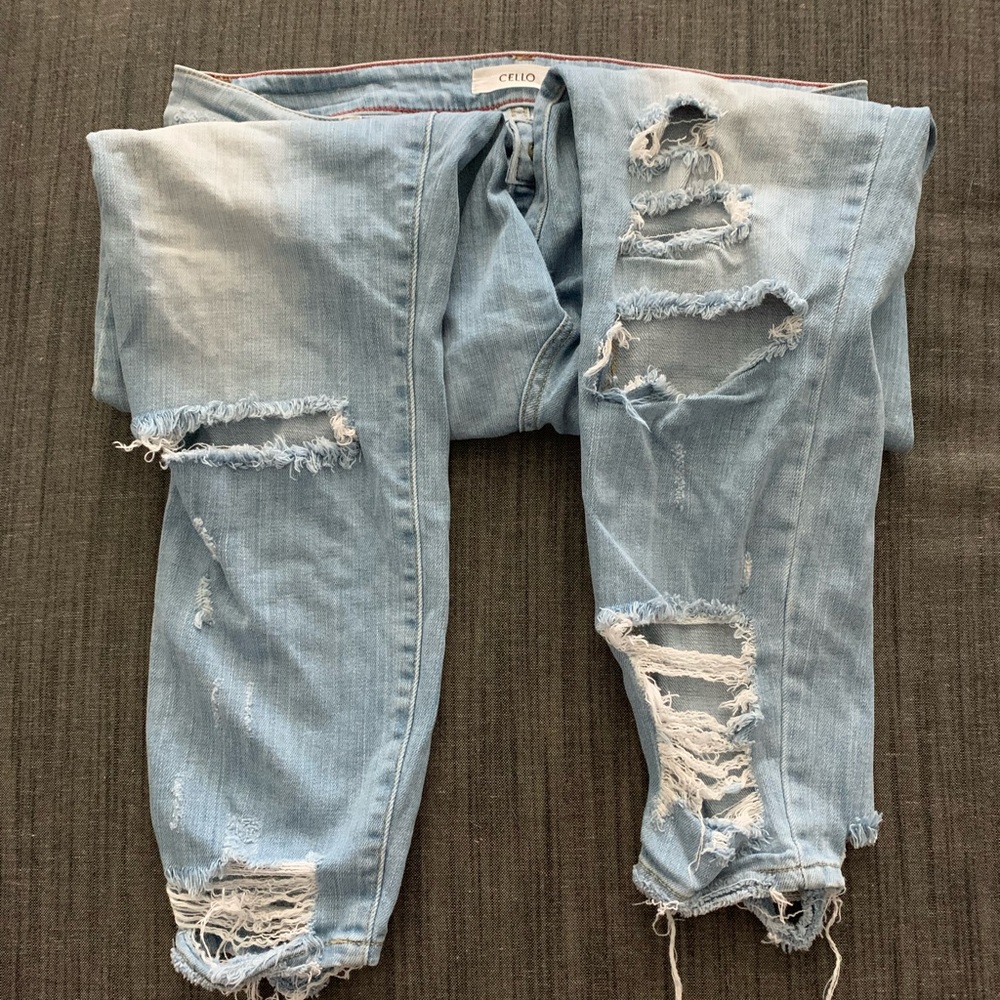 Cello cropped distressed skinny jean
